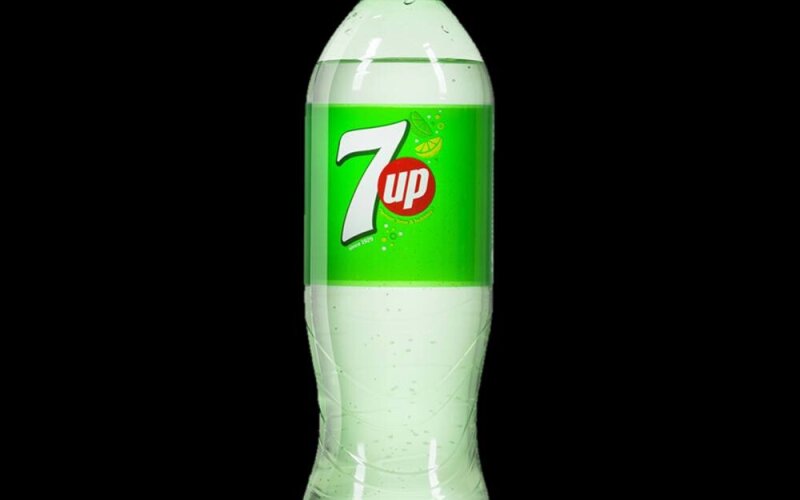 Напиток газированный «7UP»