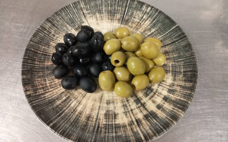 Оливки & маслины